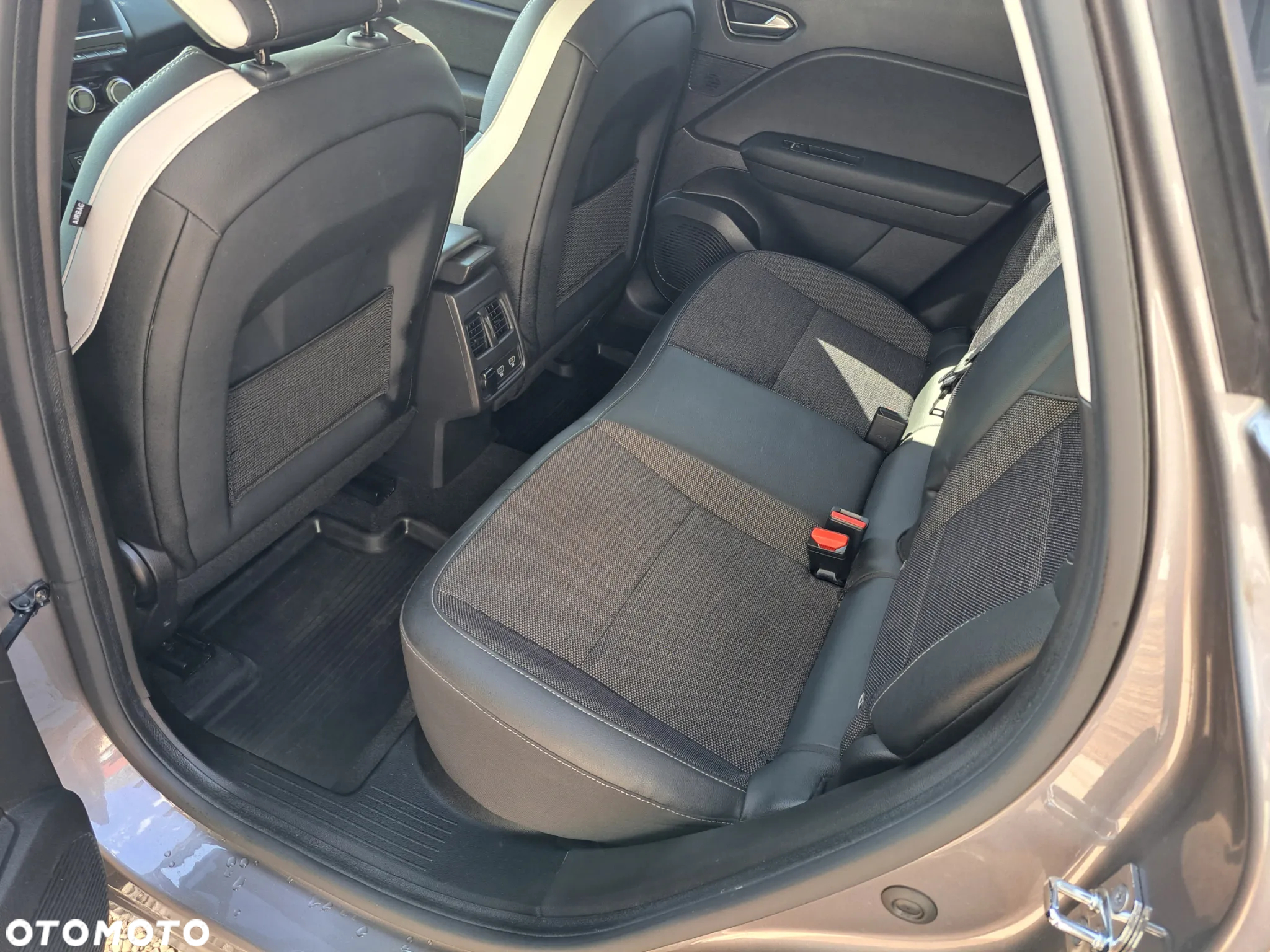 Renault Captur - 12