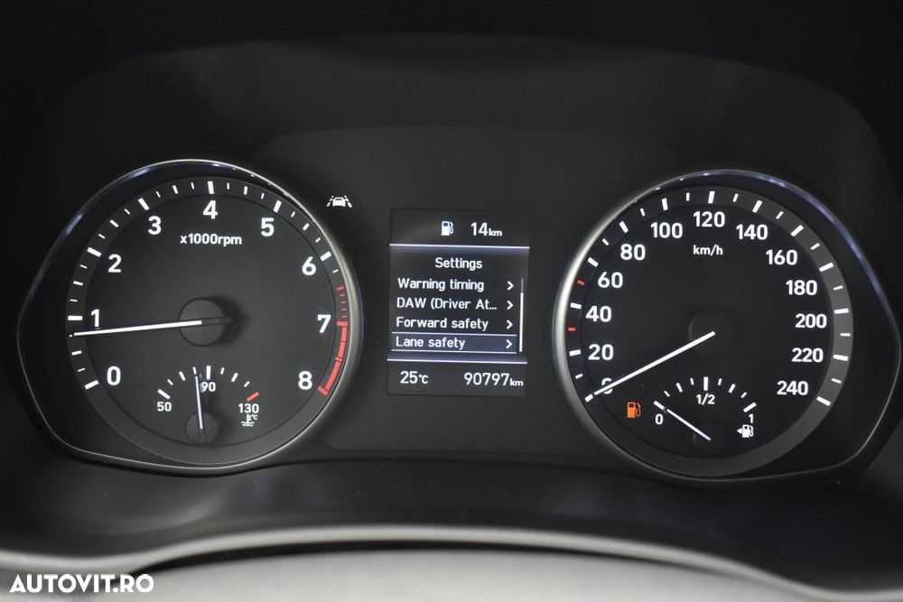 Hyundai i30 1.5 110CP 5DR M/T Highway - 16