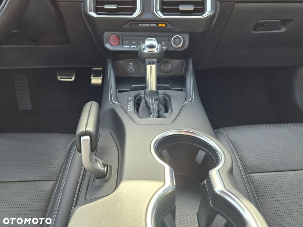 Ford Mustang - 22