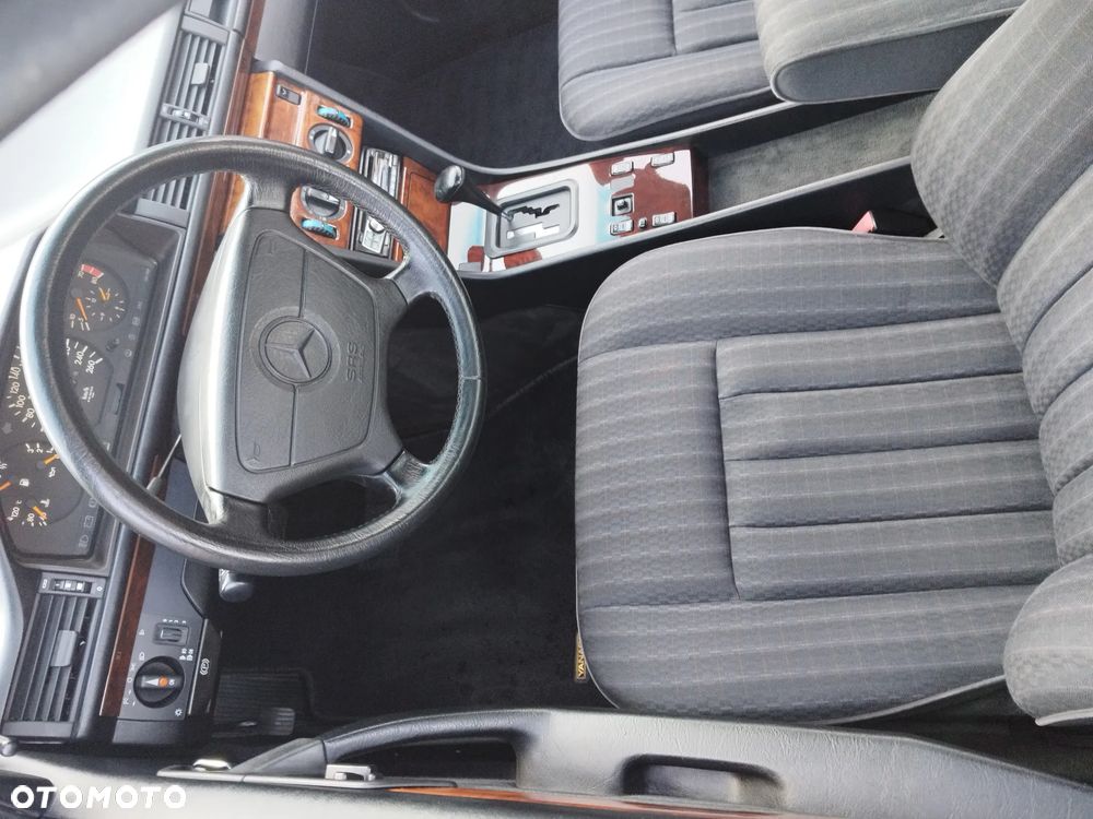 Mercedes-Benz W124 (1984-1993) - 18