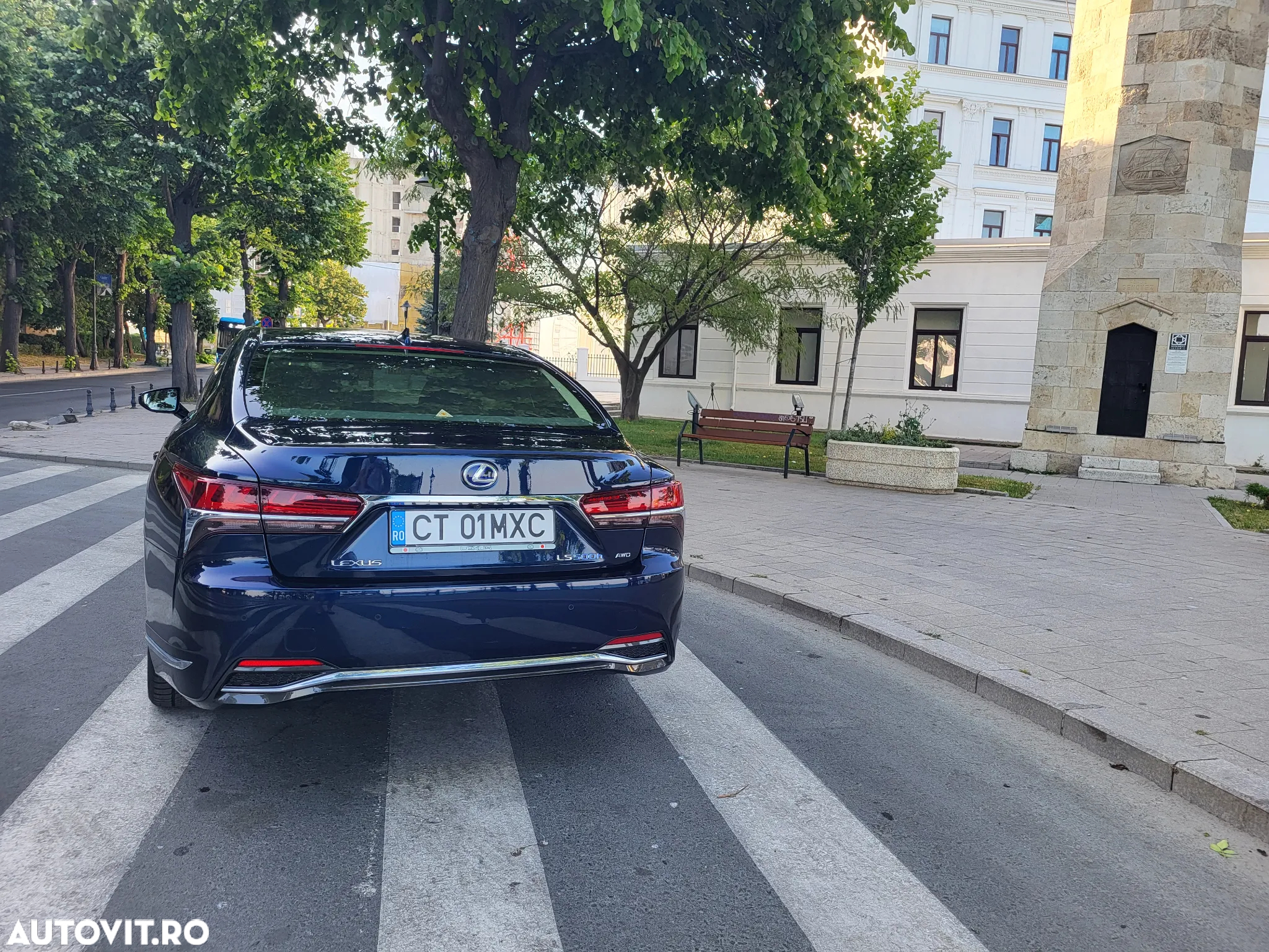 Lexus Seria LS - 5