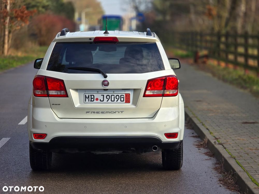 Fiat Freemont 2.0 Multijet 16V DPF Automatik Allrad Black Code - 16