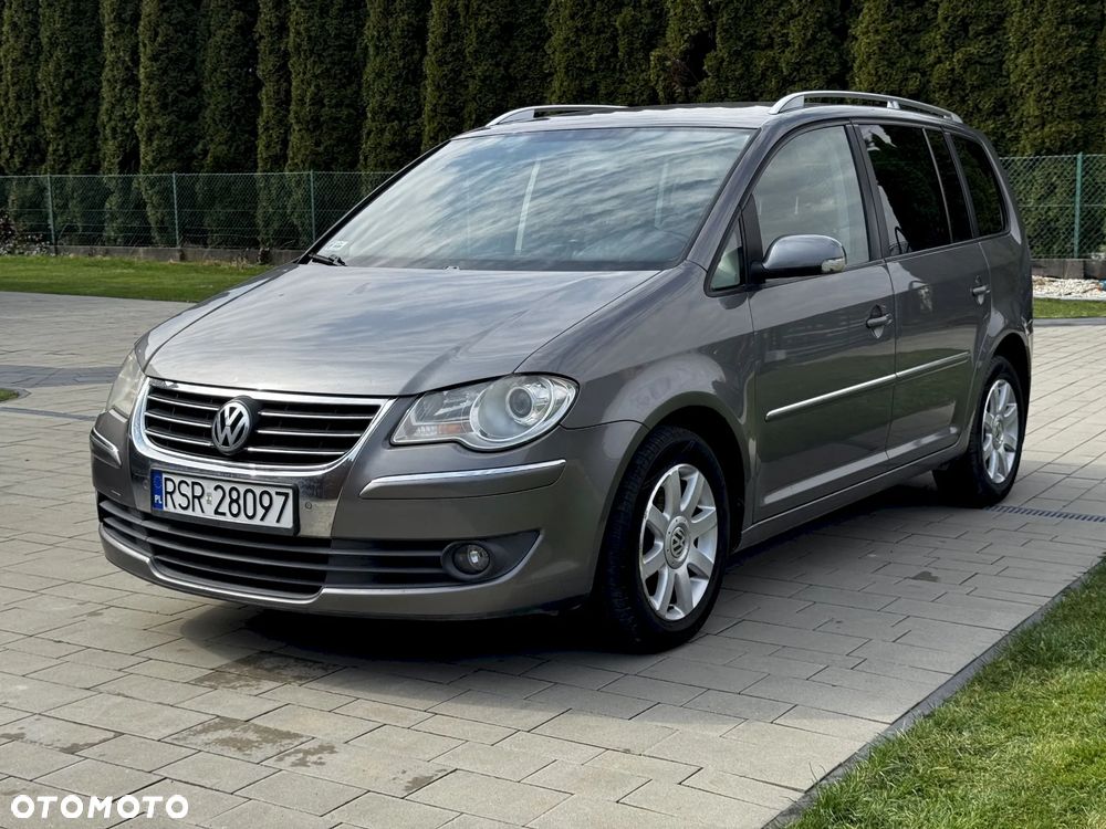 Volkswagen Touran 2.0 TDI DPF Highline - 2