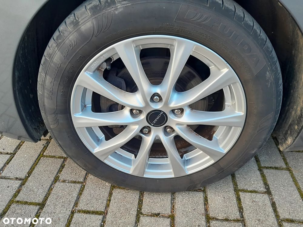 Hyundai i30 blue 1.6 GDI Passion - 9