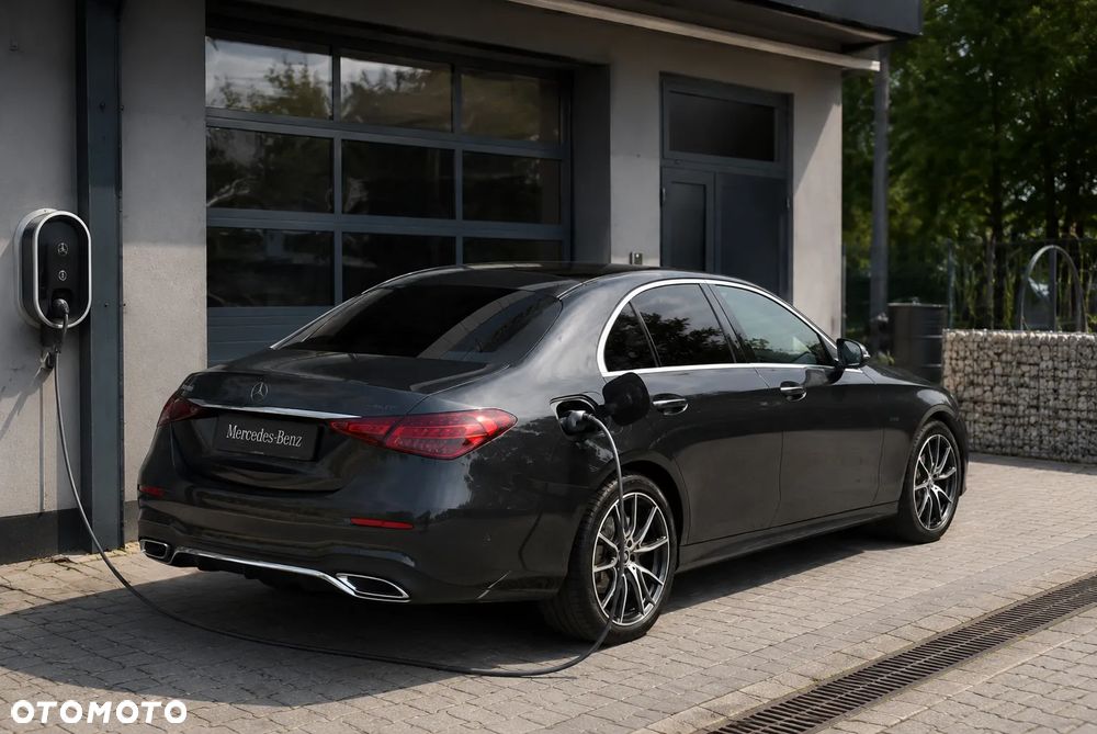 Mercedes-Benz Klasa E 350e 9G-TRONIC AMG Line - 4