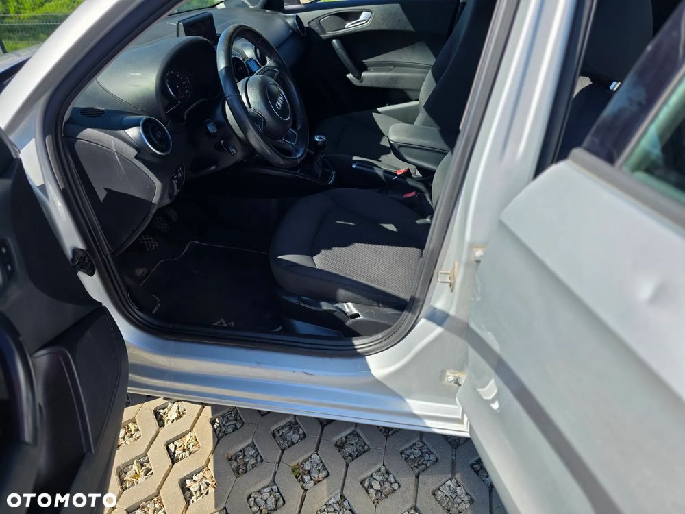Audi A1 Sportback 1.6 TDI Ambition - 23