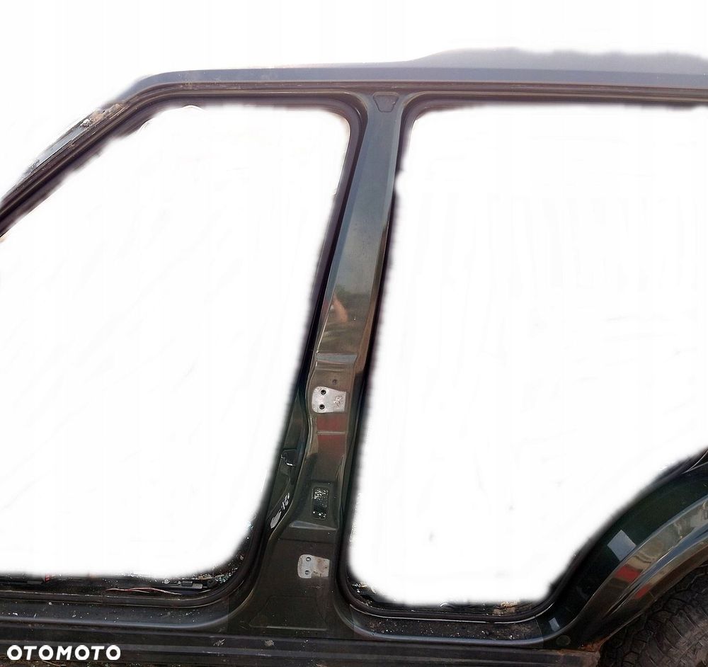 LAND ROVER DISCOVERY III 3 PRÓG LEWY SŁUPEK - 1