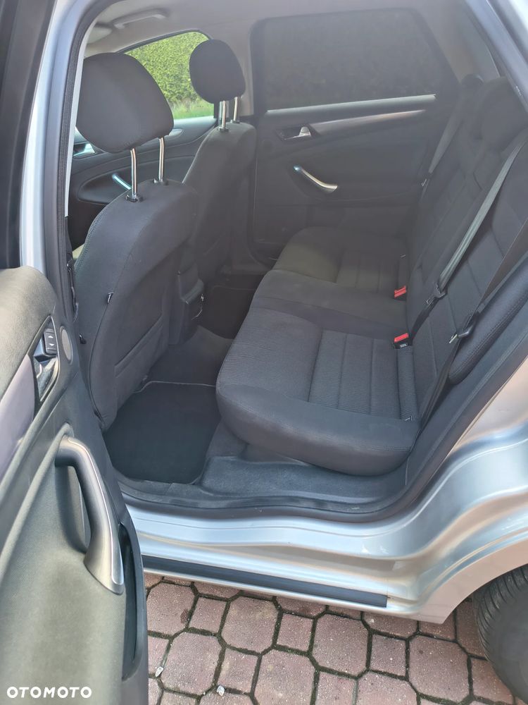 Ford Mondeo 2.0 TDCi Titanium - 12