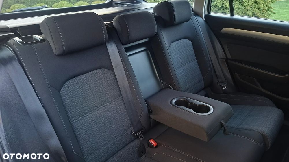 Volkswagen Passat 2.0 TDI EVO Business DSG - 17