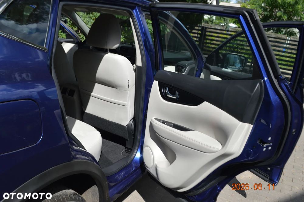 Nissan Rogue - 18