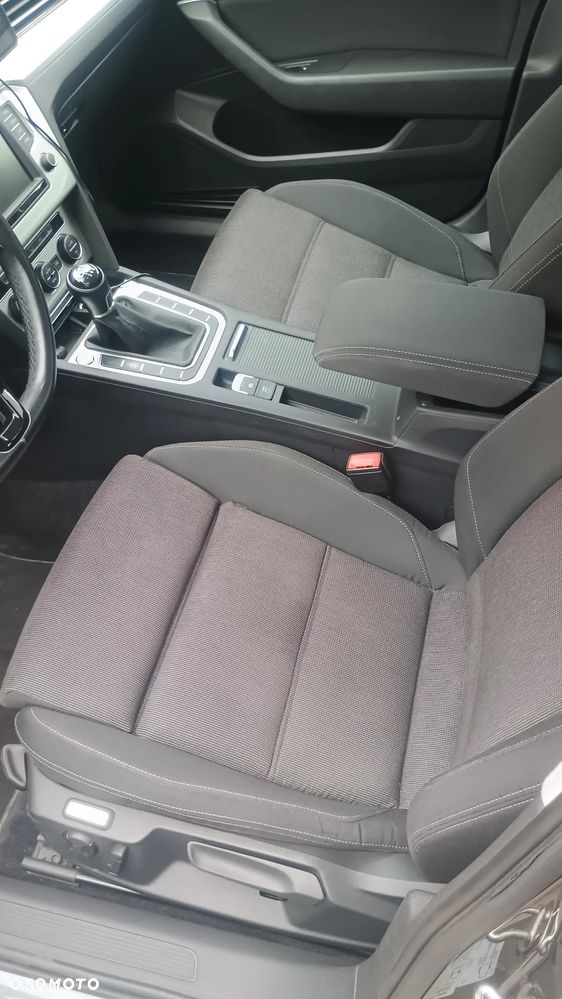 Volkswagen Passat 2.0 TDI BMT Comfortline - 13