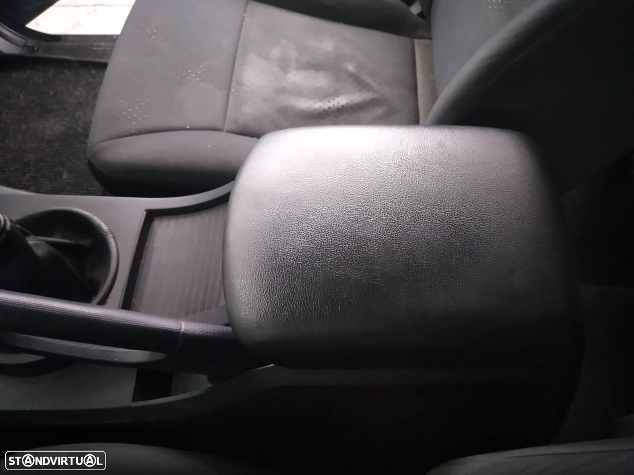 APOIO DE BRAÇOS SSANGYONG ACTYON - 1