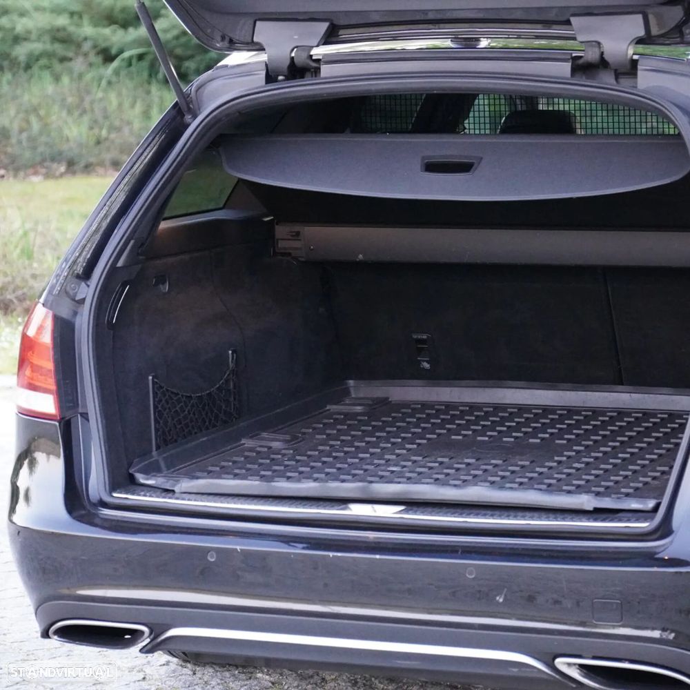 Mercedes-Benz E 300 Bluetec Hybrid Avantgarde - 55