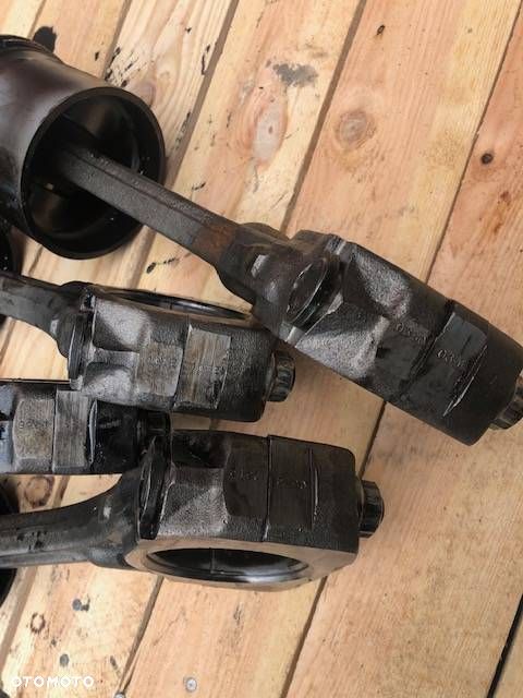 Mercedes OM352 - Korbowód - 4