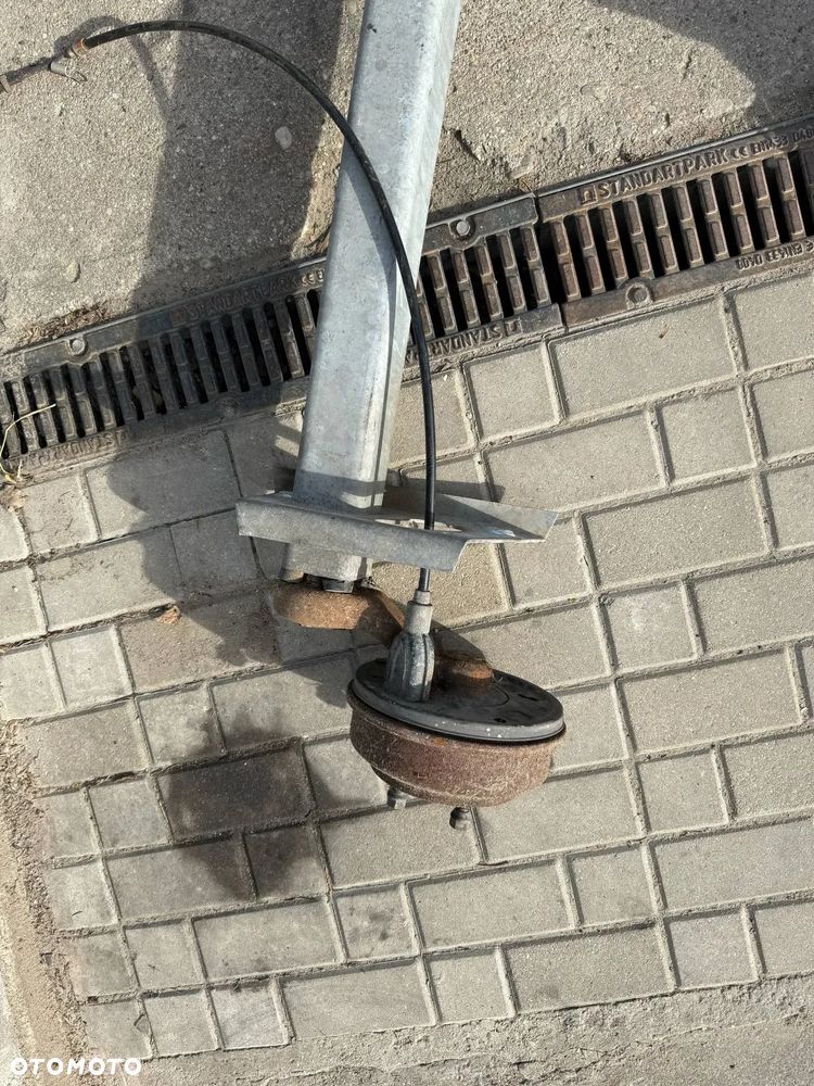 Os Oska Skrętna Do Przyczepy Kempingu BERGISCHE ACHSEN 1350 kg - 3