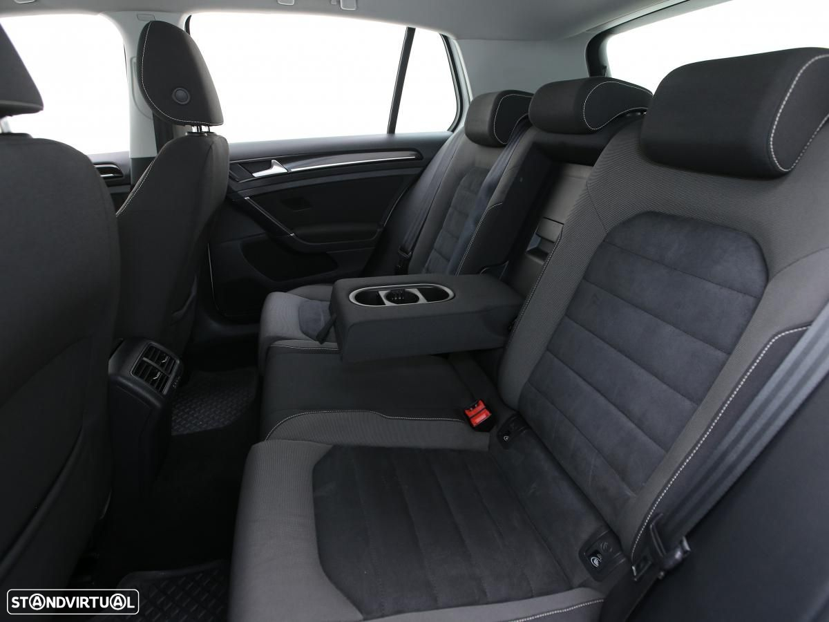 VW Golf - 9