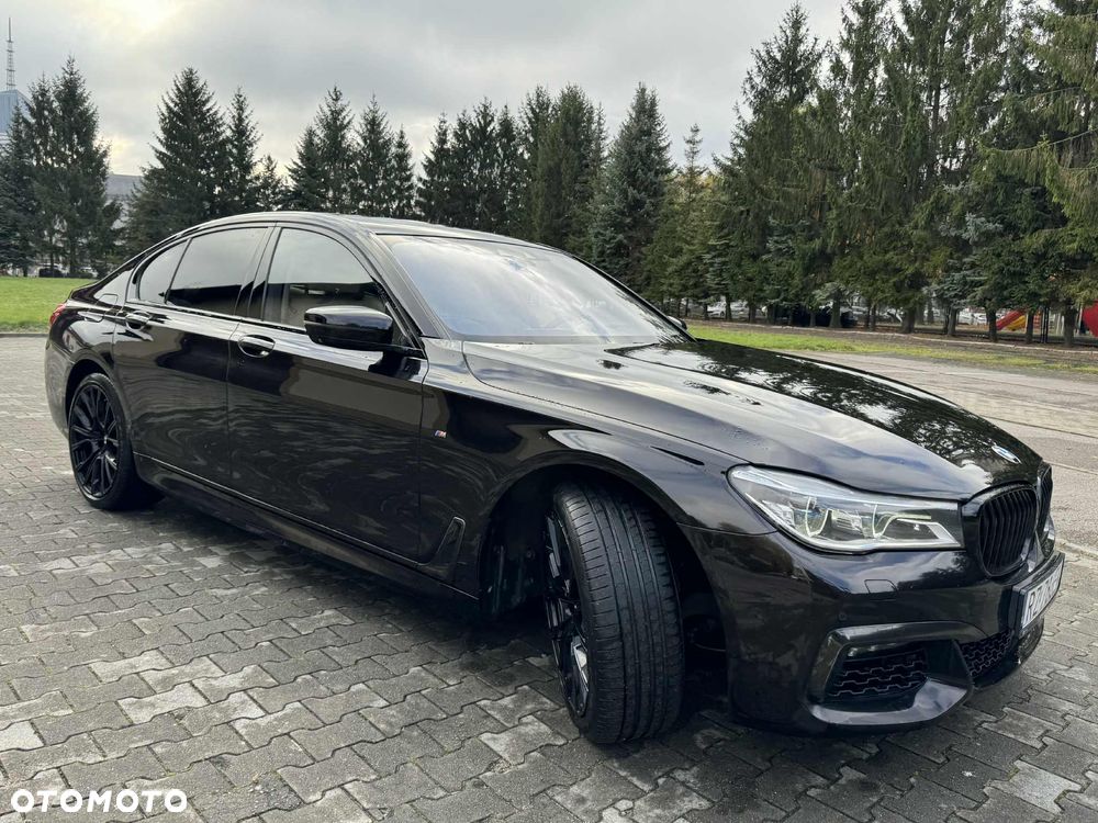 BMW Seria 7 750i xDrive - 6