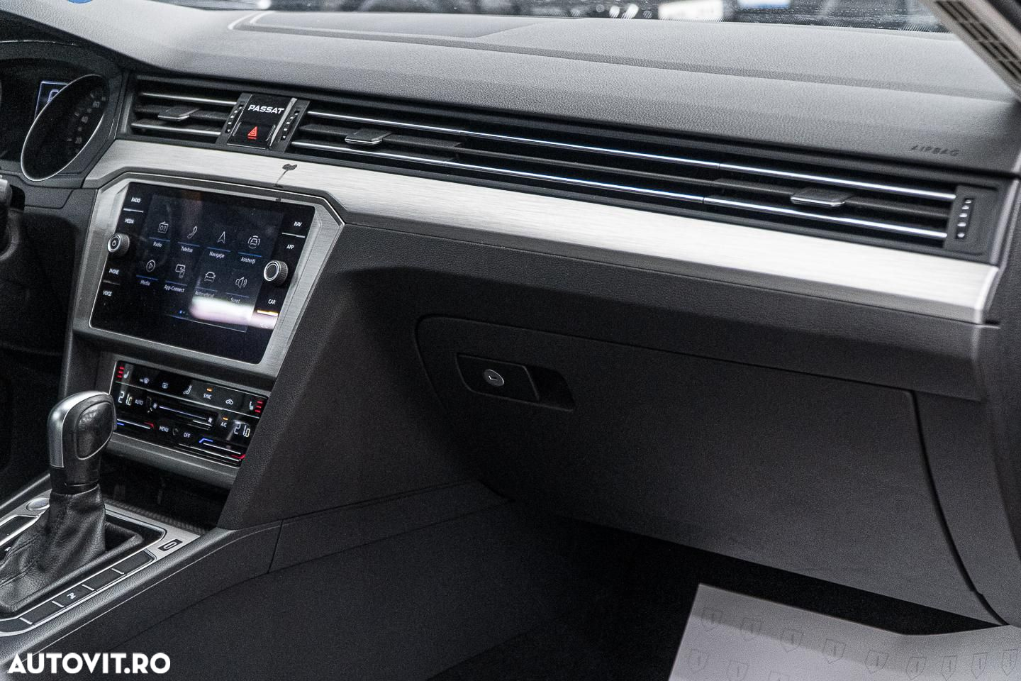 Volkswagen Passat 2.0 TDI DSG Comfortline - 37