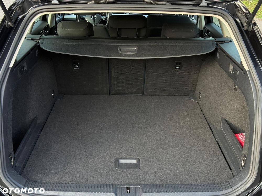 Volkswagen Passat 2.0 TDI (BlueMotion Technology) Comfortline - 9