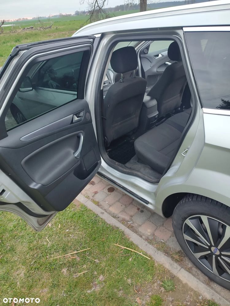 Ford Mondeo 2.0 TDCi Titanium - 17