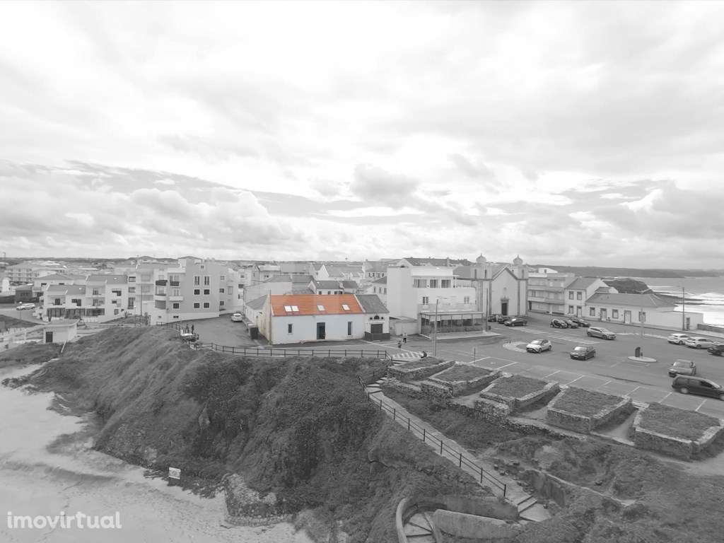 Moradia T3, em 1.ª linha de mar, Praia da Consolação, Peniche - Grande imagem: 2/27