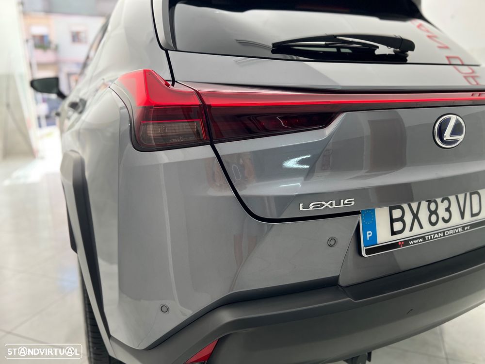 Lexus UX 250h Business - 6