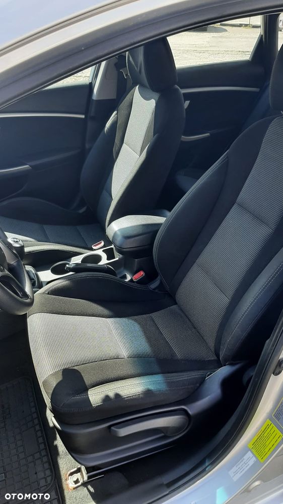 Hyundai i30 1.6 Classic - 13