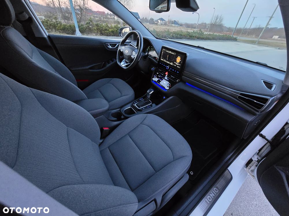 Hyundai IONIQ Hybrid Premium - 16