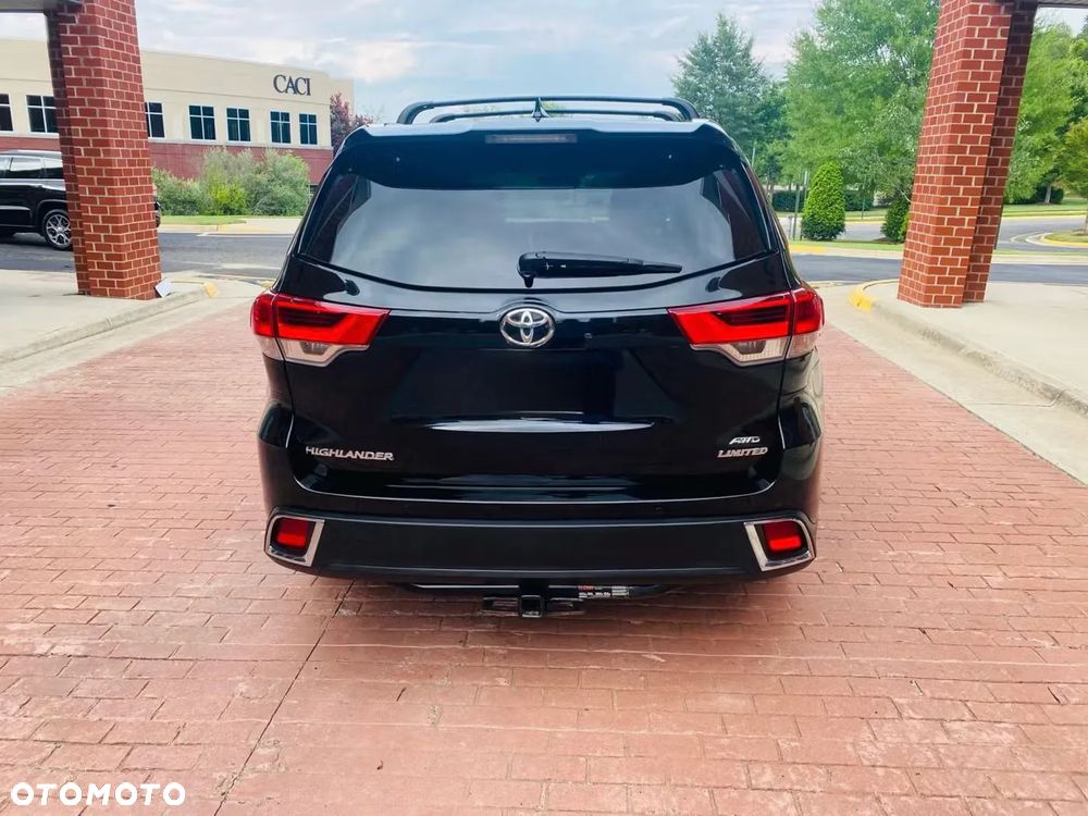 Toyota Highlander - 4