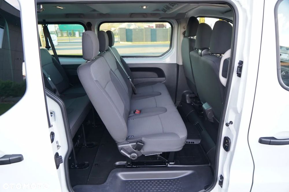 Renault TRAFIC III / BUS / 9 MIEJSC / PIERWSZY WŁAŚCICIEL / POLSKI SALON / 2022 ROK / - 34