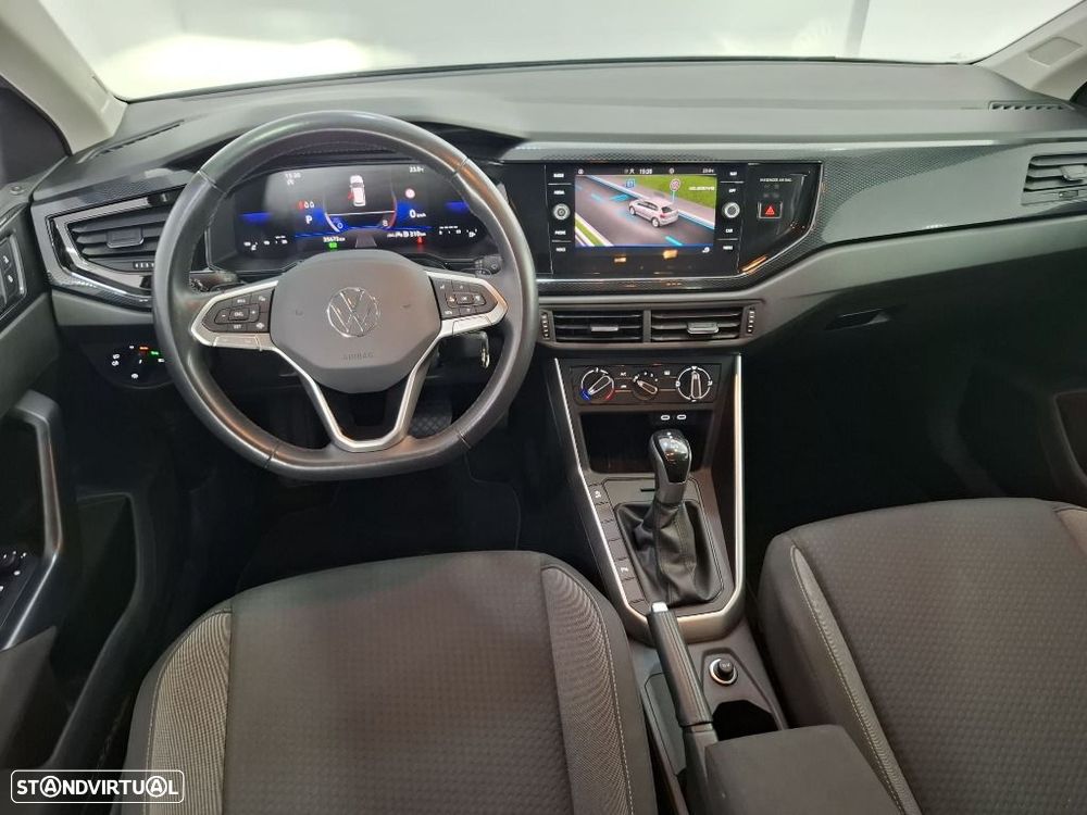VW Polo 1.0 TSI Urban DSG - 16