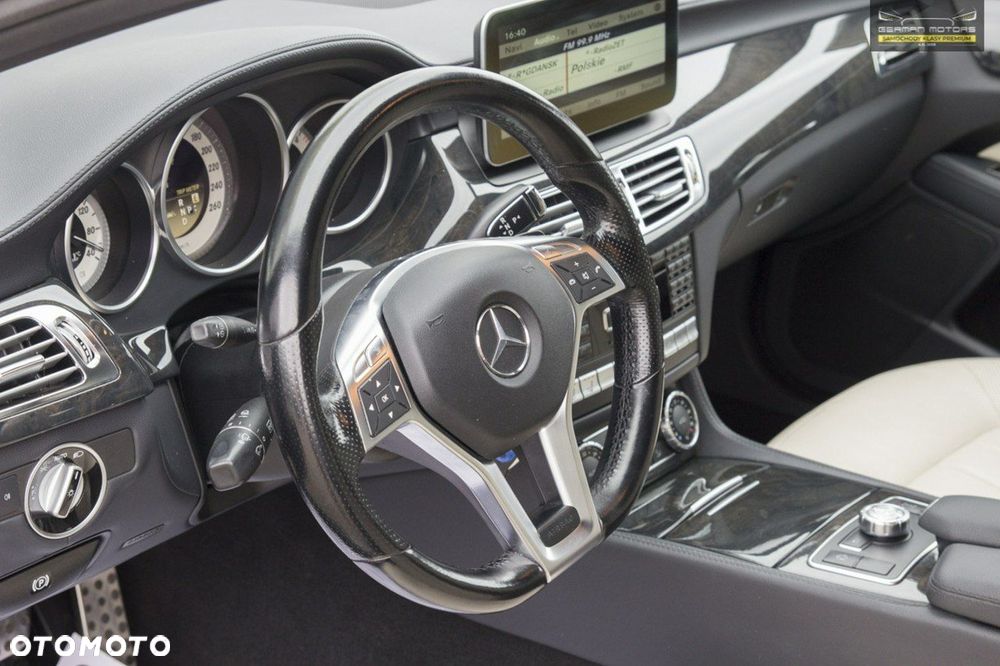 Mercedes-Benz CLS - 21