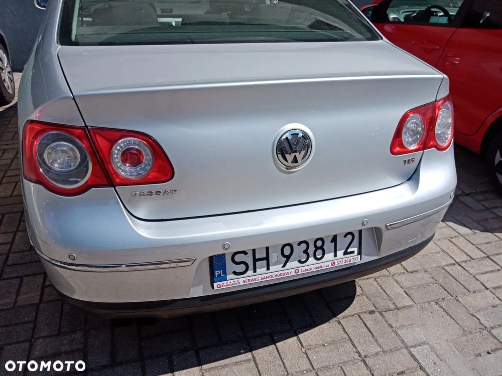 Volkswagen Passat 1.8 TSI Comfortline - 18