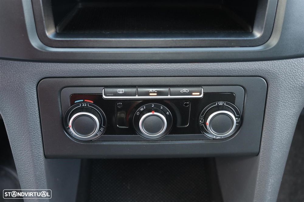VW Amarok 2.0 TDi CD Extra AC CM 4Motion - 30