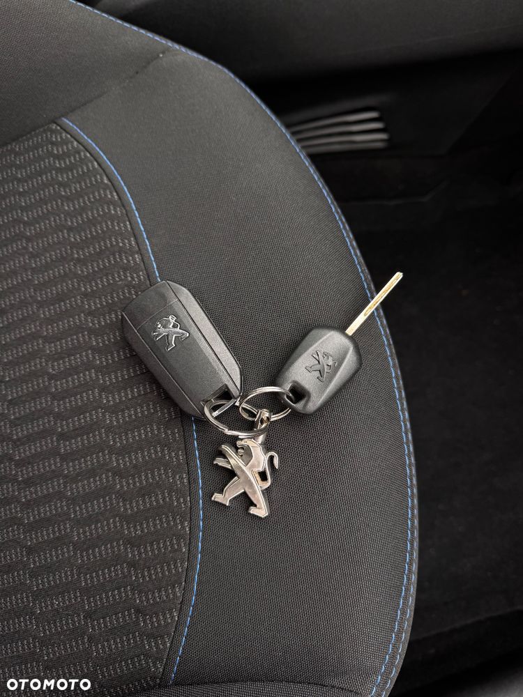 Peugeot 208 PureTech 82 Stop & Start Signature - 26