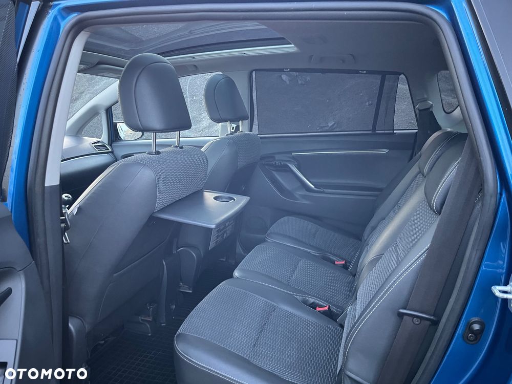 Toyota Verso 1.8 Executive - 26