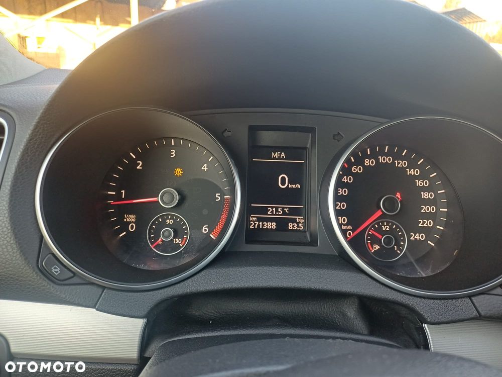 Volkswagen Golf 1.6 TDI DPF Team - 19