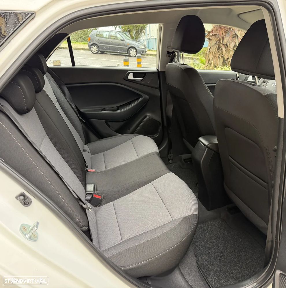 Hyundai i20 Active 1.0 T-GDi Comfort Navi - 20