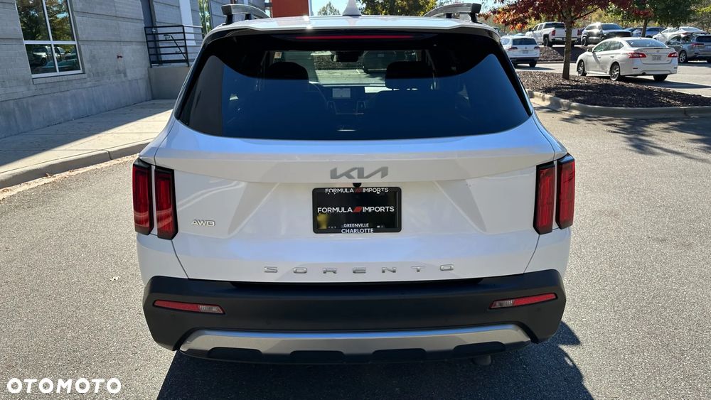 Kia Sorento - 8