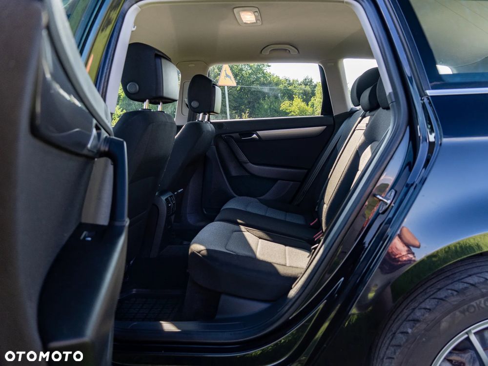 Volkswagen Passat 1.8 TSI Comfortline - 17