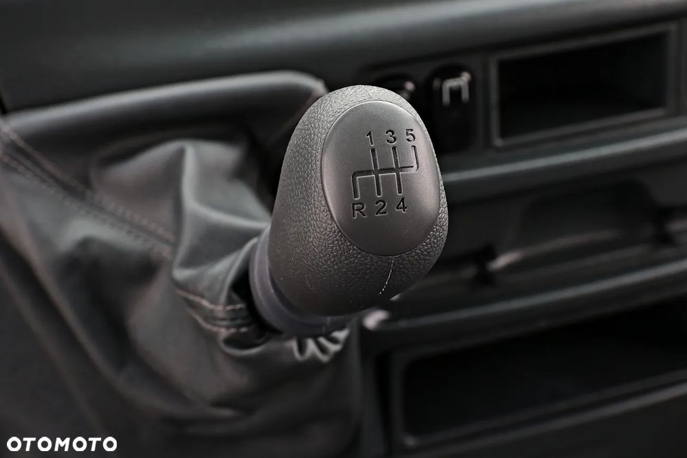 Mercedes-Benz Sprinter - 32