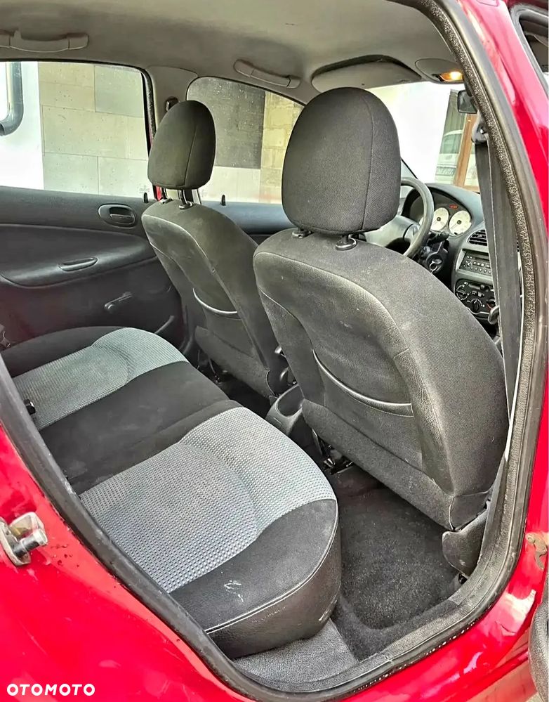 Peugeot 206 - 9