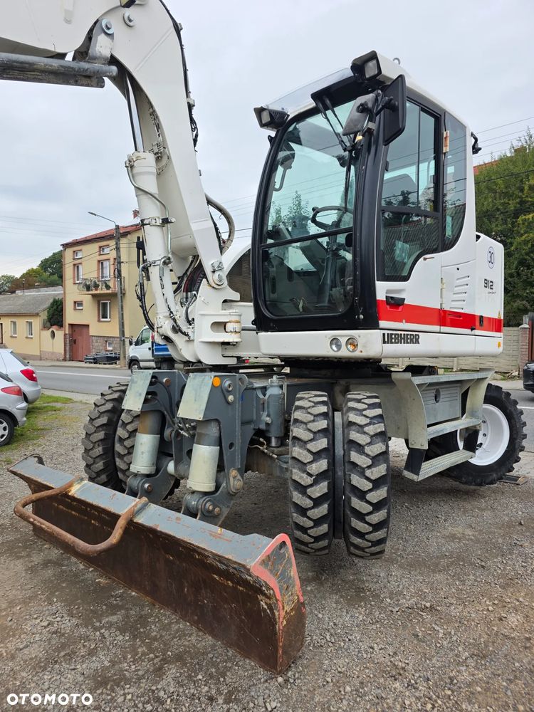Liebherr 912 Compact - 12