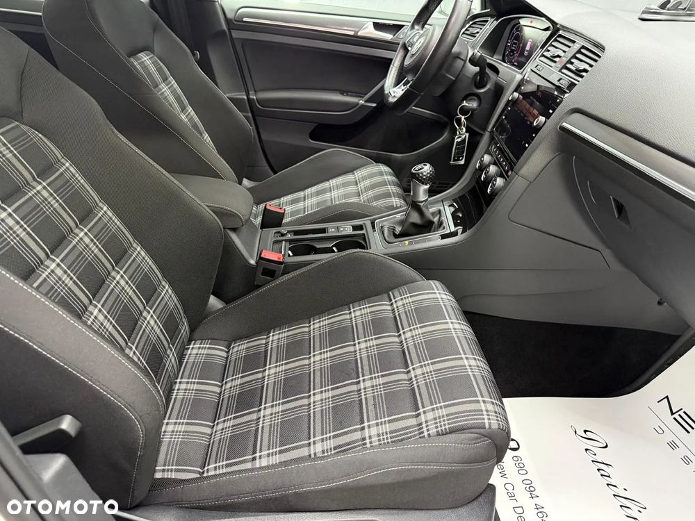 Volkswagen Golf GTD BlueMotion Technology - 35