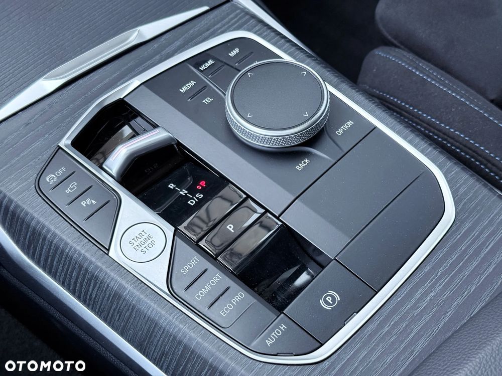 BMW Seria 3 320d xDrive M Sport - 25