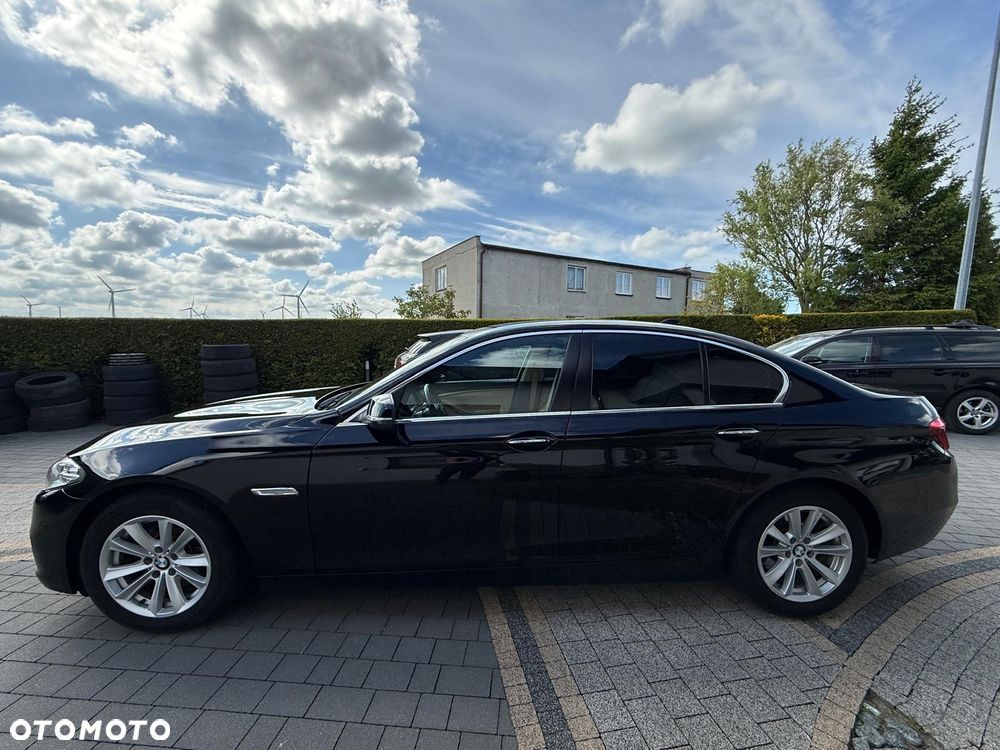 BMW Seria 5 520d xDrive - 9