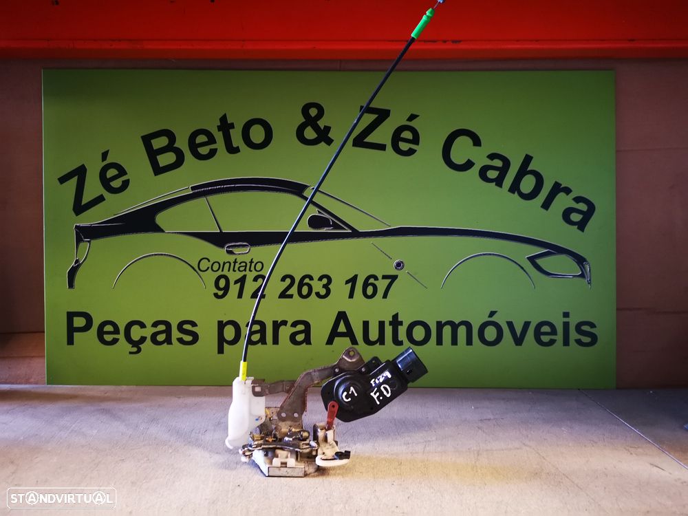 C1 / 107 / AYGO FECHADURA PORTA FRENTE DIREITA - F129 - 2