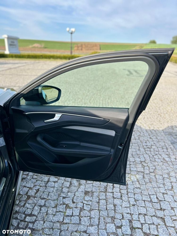 Audi A6 Avant 40 TDI S tronic S line - 35