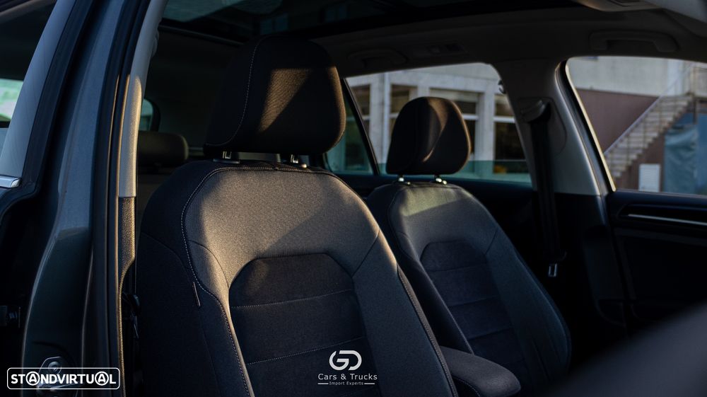 VW Golf Variant 2.0 TDi R-Line - 56