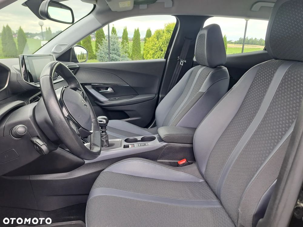 Peugeot 2008 1.2 Pure Tech GPF Active S&S - 12